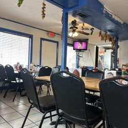 La Salvadorena - Seating Area