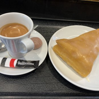 Pastelaria Alcôa - Coffee and a Jesuite - Patisserie/Cake Shop Near Me - Lisbon, 11 Pastelaria Alcôa - Coffee and a Jesuite - Patisserie/Cake Shop Near Me - Lisbon, 11