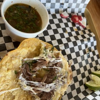 Betzy's tacos - Birria Tacos - Salvadoran Near Me - San Rafael, California Betzy's tacos - Birria Tacos - Salvadoran Near Me - San Rafael, California