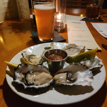 Keenan's at the Pier - Oysters on the half shell - Seafood Near Me - Bellingham, Washington