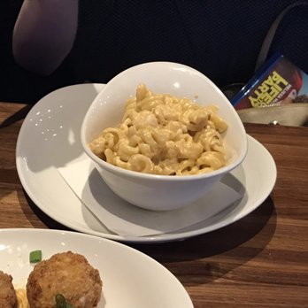 Range Restaurant + Cocktail Bar - Lobster Mac and Cheese - New American Near Me - Urbandale, Iowa
