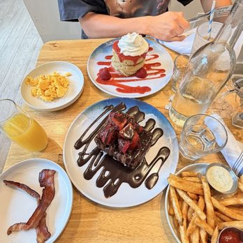 Drift Cafe - Coffee & Tea Near Me - Raleigh, North Carolina Drift Cafe - Coffee & Tea Near Me - Raleigh, North Carolina