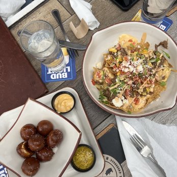 Biergarden Encinitas - BIER PRETZELS (V) SHORT RIB NACHOS - New American Near Me - Encinitas, California Biergarden Encinitas - BIER PRETZELS (V) SHORT RIB NACHOS - New American Near Me - Encinitas, California