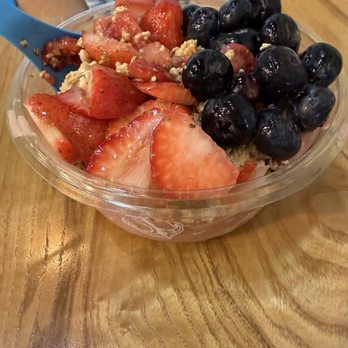 Playa Bowls - Strawberry base with blueberries, strawberries, granola and honey - Juice Bars & Smoothies Near Me - Arlington, Tennessee Playa Bowls - Strawberry base with blueberries, strawberries, granola and honey - Juice Bars & Smoothies Near Me - Arlington, Tennessee