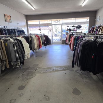 Deborah's Next to New - Used, Vintage & Consignment Near Me - Escondido, California Deborah's Next to New - Used, Vintage & Consignment Near Me - Escondido, California