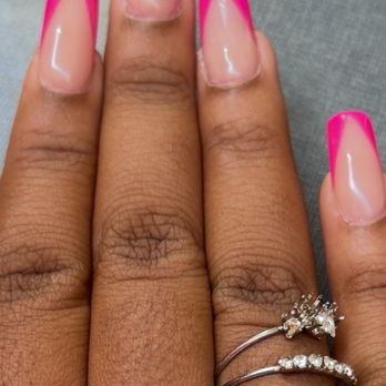 Zen Nail Lounge - Upland - Broken nail on middle finger literally 3 days after getting them done. - Nail Salons Near Me - Upland, California Zen Nail Lounge - Upland - Broken nail on middle finger literally 3 days after getting them done. - Nail Salons Near Me - Upland, California