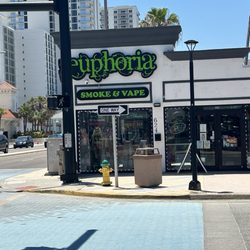 Euphoria Smoke & Vape Shop - Storefront