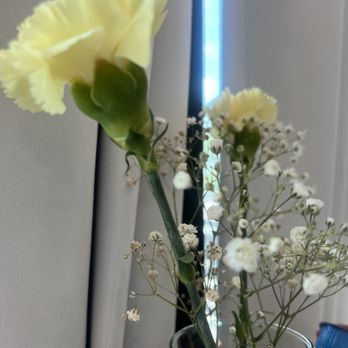 Hemingway Brunch - Real flowers in table - Breakfast & Brunch Near Me - Coppell, Texas
