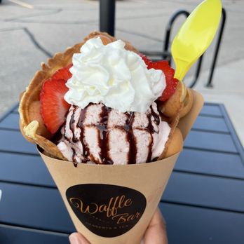 Waffle Bar - Strawberry Dream - Bubble Tea Near Me - Lakeville, Minnesota Waffle Bar - Strawberry Dream - Bubble Tea Near Me - Lakeville, Minnesota