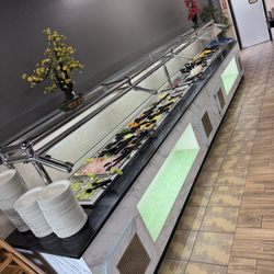 Panda House - Salad/Seafood & Desserts at the other end.