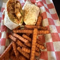 Smoke & Shine - Nashville hot chicken wrap with sweet potato fries