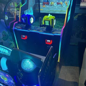 Jake's Unlimited - Broken game at Jake's - Arcades Near Me - Mesa, Arizona