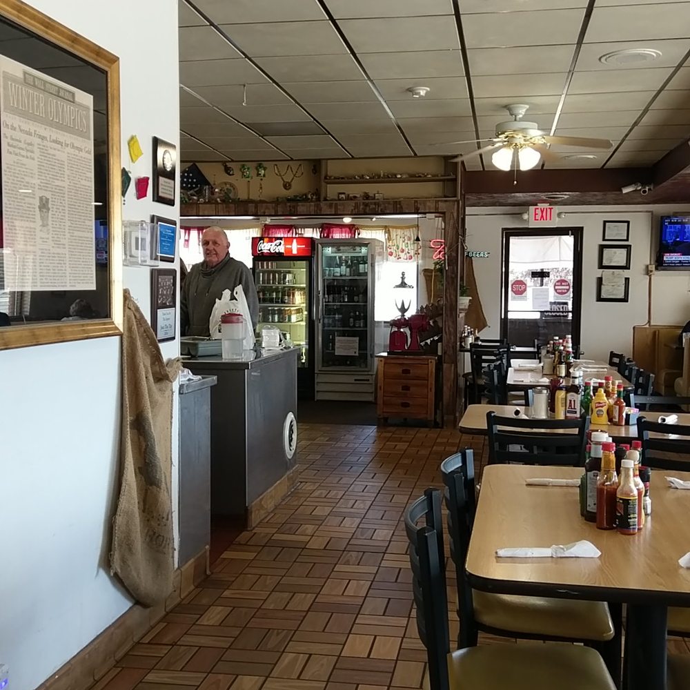 Martha's Cafe - the interior of the restaurant - Breakfast & Brunch Near Me - Blackfoot, Idaho Martha's Cafe - the interior of the restaurant - Breakfast & Brunch Near Me - Blackfoot, Idaho
