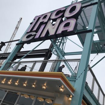 Domino Park - Parks Near Me - Brooklyn, New York