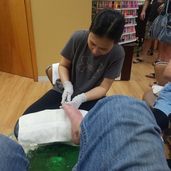 Bells Nails And Spa - Ha at work - Nail Salons Near Me - Gresham, Oregon