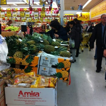 No Frills - A sale on pineapples. Ooh. - Grocery Near Me - Toronto, Ontario No Frills - A sale on pineapples. Ooh. - Grocery Near Me - Toronto, Ontario