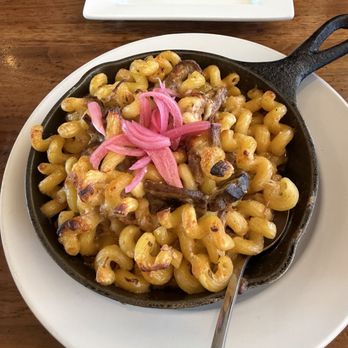 Whitecaps Pizza - Braised beef Mac. Good meet flavor. Not overly cheesy. 7/10 - Pizza Near Me - Kings Beach, California