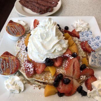 The Pantry - Fruit mountain cakes/ turkey bacons - Breakfast & Brunch Near Me - Lancaster, Pennsylvania