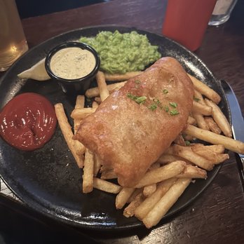 Amundsen Bryggeri & Spiseri - Fish and Chips - Gastropubs Near Me - Oslo, 03 Amundsen Bryggeri & Spiseri - Fish and Chips - Gastropubs Near Me - Oslo, 03