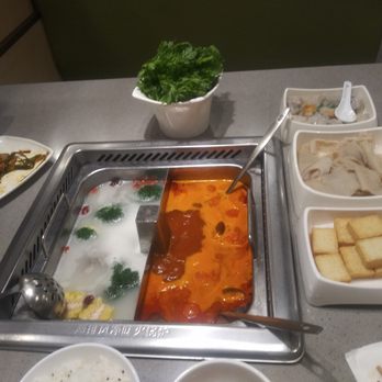 Haidilao Hotpot Flushing - Hot Pot Near Me - Flushing, New York
