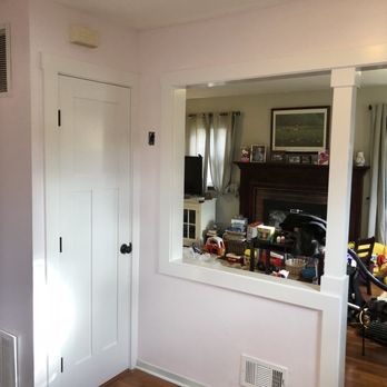 New York Carpentry - a living room with hardwood floors - General Contractors Near Me - Tuckahoe, New York New York Carpentry - a living room with hardwood floors - General Contractors Near Me - Tuckahoe, New York