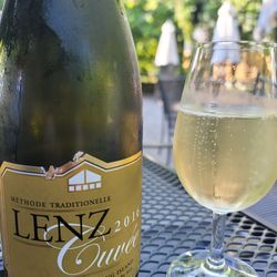 Lenz Winery - Bubbles