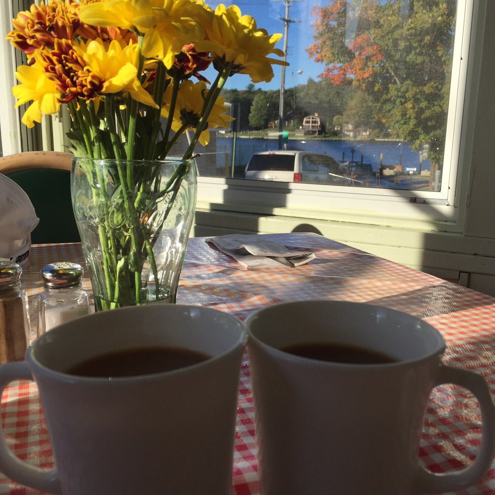 Cottage Garden Cafe - Coffee with a view - American Near Me - Pentwater, Michigan Cottage Garden Cafe - Coffee with a view - American Near Me - Pentwater, Michigan