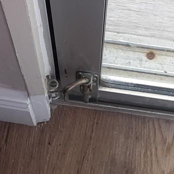 Cove Inn On Naples Bay - Slider door with broken lock. - Hotels Near Me - Naples, Florida
