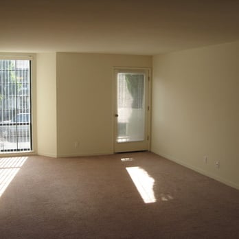 Lincoln Park - Living room - Apartments Near Me - Santa Clara, California