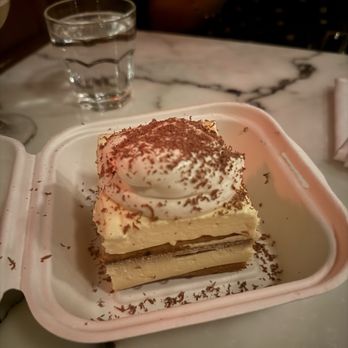 Donna's - Tiramisu to-go - Italian Near Me - Los Angeles, California Donna's - Tiramisu to-go - Italian Near Me - Los Angeles, California