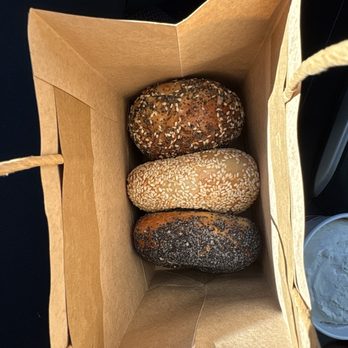 PopUp Bagels - Top to bottom: Everything, sesame, poppy bagel - Bagels Near Me - La Jolla, California PopUp Bagels - Top to bottom: Everything, sesame, poppy bagel - Bagels Near Me - La Jolla, California