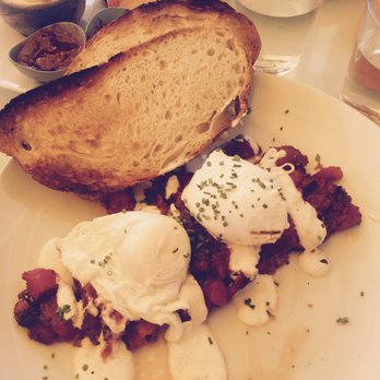 Hangar B Eatery - Red Hash! - Breakfast & Brunch Near Me - Chatham, Massachusetts