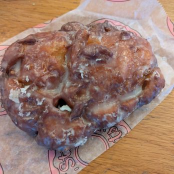 Stan's Donuts & Coffee - @endoedibles on Instagram 03/22/2025    Apple Fritter - Donuts Near Me - Chicago, Illinois