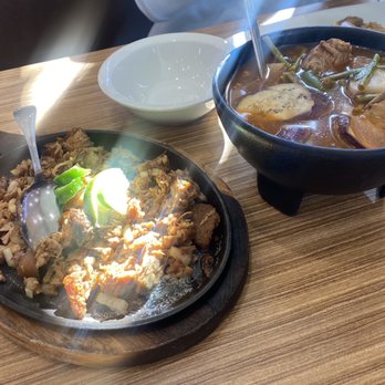 Max's Restaurant - Filipino Near Me - Houston, Texas