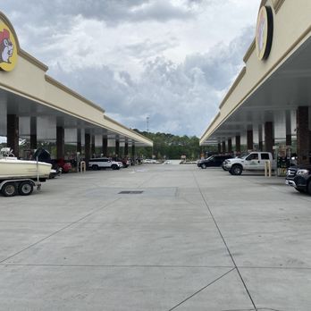 Buc-ee’s - Welcome to Buc ees - Gas Stations Near Me - Florence, South Carolina