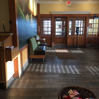 Bob Evans - Waiting area - Breakfast & Brunch Near Me - Birch Run, Michigan Bob Evans - Waiting area - Breakfast & Brunch Near Me - Birch Run, Michigan