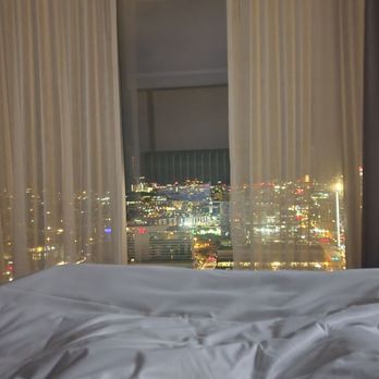 JW Marriott Nashville - view at night time from corner room on 32nd floor - Hotels Near Me - Nashville, Tennessee JW Marriott Nashville - view at night time from corner room on 32nd floor - Hotels Near Me - Nashville, Tennessee