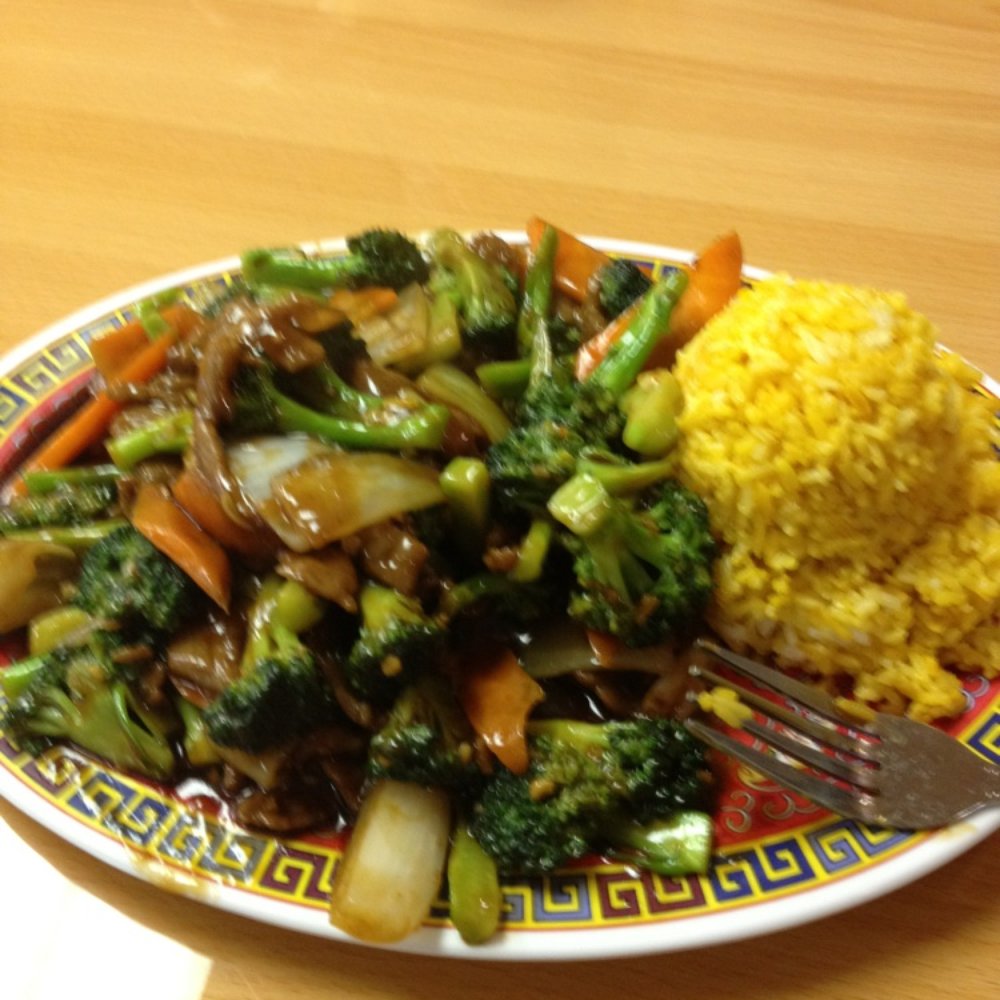 Lucky Wok Chinese Cafe - Broccoli Beef platter - Chinese Near Me - Webster, Texas Lucky Wok Chinese Cafe - Broccoli Beef platter - Chinese Near Me - Webster, Texas