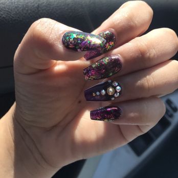 Nails on Fleek - Fun freestyle - Nail Salons Near Me - Compton, California