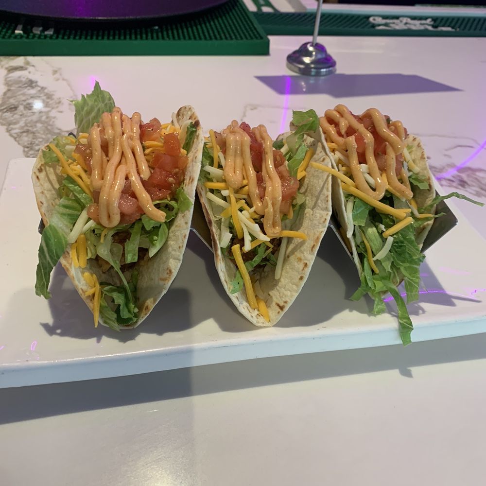 Code Red Restaurant & Lounge - Want there today Wednesday order Tacos Shrimp it serve fast but the shrimp was dry and it look like it-old - Caribbean Near Me - Bronx, New York