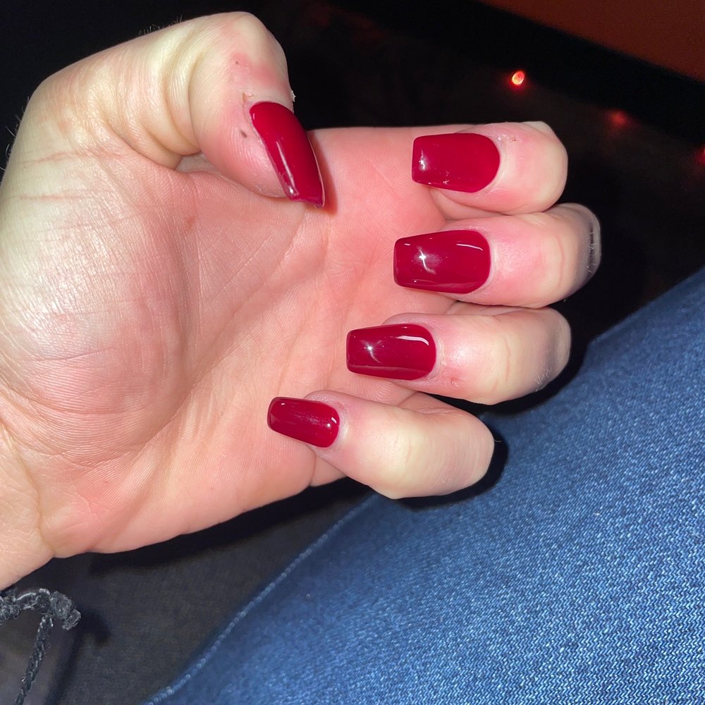 Lee Nails And Spa - Nail Salons Near Me - Des Plaines, Illinois