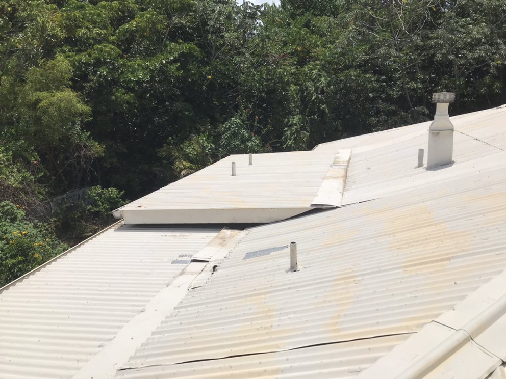 Slide of Roof 2 Tank