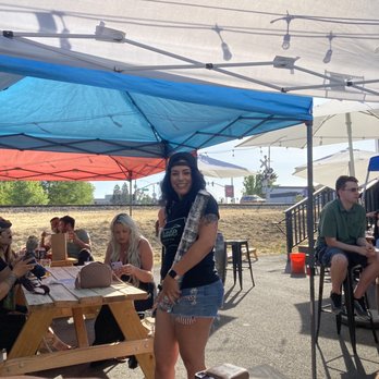 Trade Brewing - Waitress is amazing - Breweries Near Me - Napa, California