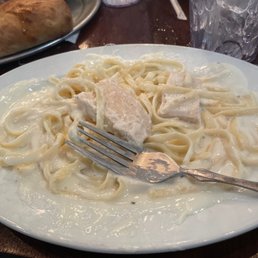 Fettuccine Alfredo with Chicken Fettuccine Alfredo with Chicken