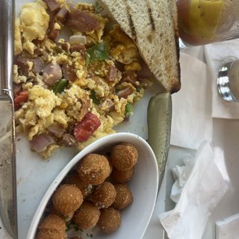 Toasted Gastrobrunch - Denver Scramble Yummy! - Breakfast & Brunch Near Me - Oceanside, California