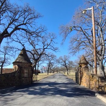 Top O Hill Terrace - Entrance to the Top O Hill Terrace. - Historical Tours Near Me - Arlington, Texas