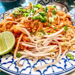 Chicken pad Thai