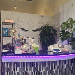 Haute Lash & Boutique