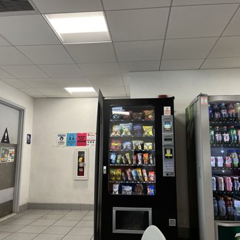 New City Nissan - Vending machines - Car Dealers Near Me - Honolulu, Hawaii New City Nissan - Vending machines - Car Dealers Near Me - Honolulu, Hawaii