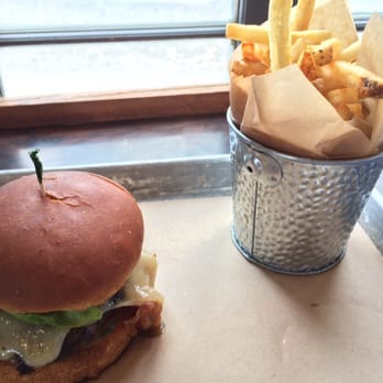 Le Chic Shack - Chic burger and original fries! Lovely! - Burgers Near Me - Quebec City, Quebec